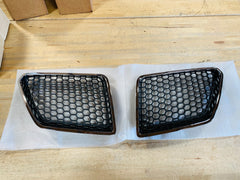 08-09 Pontiac G8 Honey Comb Grille Set